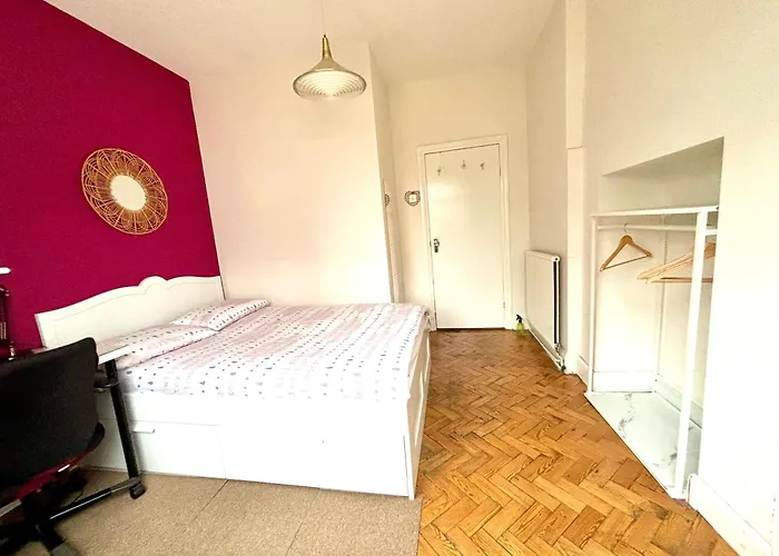 Winton House Home Stay